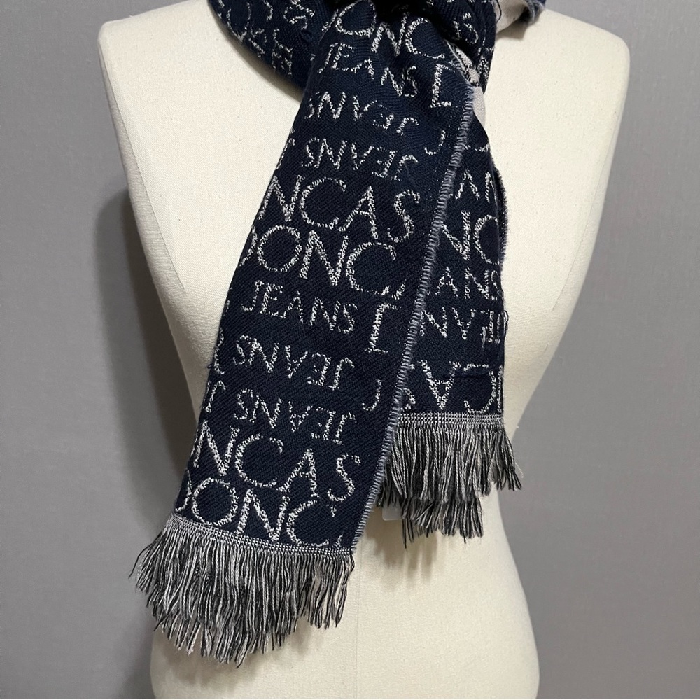 SOLD❌❌❌ ⭐️Doncaster 100% Virgin Wool Navy | Taupe Logo Scarf - Picture 4 of 7